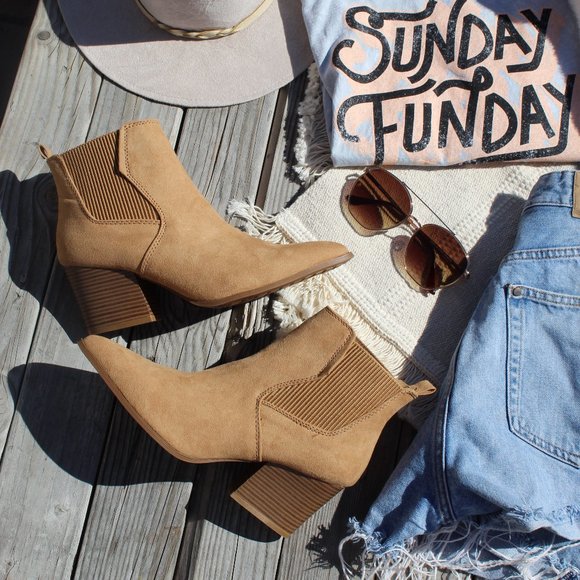 🚨END OF SUMMER SALE// Vegan Suede Bootie - Picture 3 of 8